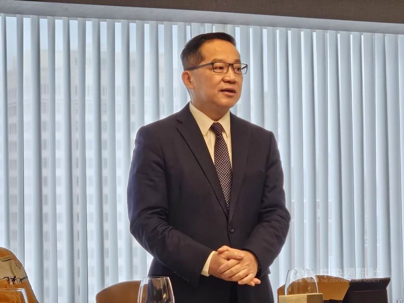 2024年台股頻創新高,第一金證券業績豐收,繳出每股純益1.82元的歷史次高佳績。展望2025年,第一金證券董事長陳致全表示,由於金融市場面臨極大不確定因素,台股走勢撲朔迷離,公司今年將採取保守方式因應,目標持盈保泰。中央社記者曾仁凱攝 114年5月6日