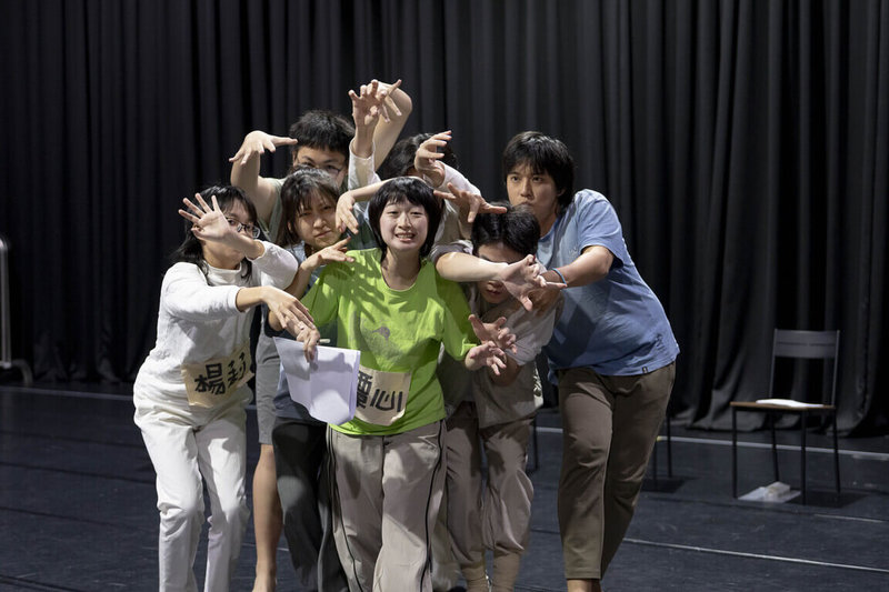 香港資深導演林奕華最新舞台劇「梁祝的繼承者們之自畫像」,8月底將在台灣演出3場,每場限量400席位。(果實文教基金會提供)中央社記者葉冠吟傳真 114年5月6日