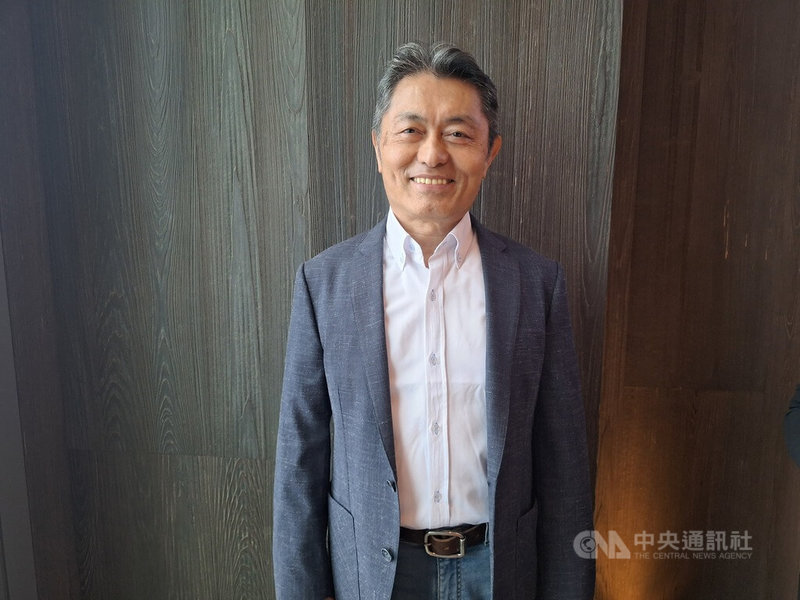 緯創軟體董事長暨執行長蕭清志7日表示,今年遊戲產業和機器人應用商機,將成為第二成長曲線,人工智慧(AI)業務將擴大占比,目標設定為20%,全年營運以穩健成長為主軸。中央社記者何秀玲攝 114年5月7日