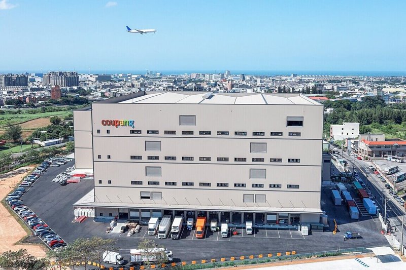 酷澎(Coupang)7日公布今年第1季業績,其中新興業務營收年增67%,主要成長動能之一為台灣市場挹注。圖為酷澎台灣第二座物流中心。(酷澎提供)中央社記者何秀玲傳真 114年5月7日