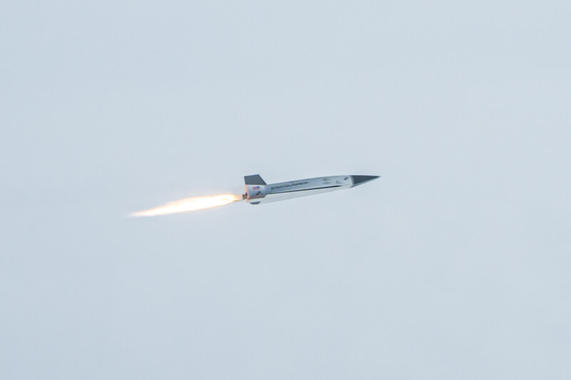 美軍近期成功試飛可重複使用的高超音速飛行器。(圖取自facebook.com/Stratolaunch)