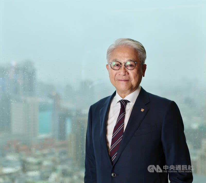 台新金董事長吳東亮(圖)認為,台灣就這麼大,金融業又是服務業,而服務業不能只看台灣內需市場,未來台新新光金將「深耕台灣、立足亞洲、面向世界」,強調金融服務要隨客戶腳步並提供跨境金融服務。中央社記者王飛華攝 114年5月7日