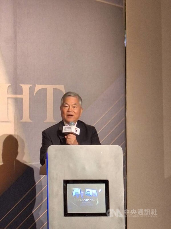2025諾科獎台北峰會「超級貴賓之夜」7日晚間登場,3名諾貝爾獎得主和1名圖靈獎得主應邀來台與台灣產官學研界百名領袖代表交流,總統府資政沈榮津(圖)也受邀出席致詞。中央社記者許秩維攝 114年5月7日