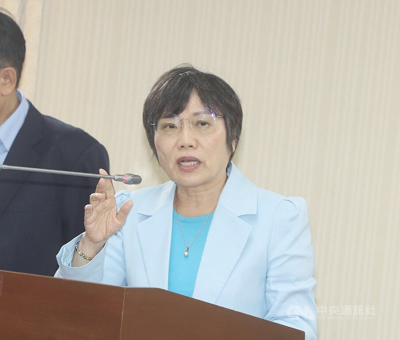 國民黨立委牛煦庭等人提案修正都更條例,盼授權主管機關訂定合建契約,內政部認為,協議合建涉及私權規範,不適宜納入都更條例。圖為內政部長劉世芳8日在立法院列席備詢。中央社記者郭日曉攝 114年5月8日
