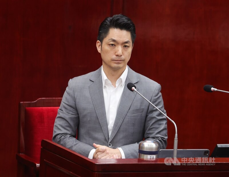 國民黨主席朱立倫日前以希特勒比喻總統賴清德,台北市長蔣萬安(圖)9日在台北市議會答詢時說,這些言論不恰當,但也有民進黨政治人物講過類似言論,同樣應被檢驗。中央社記者謝佳璋攝 114年5月9日