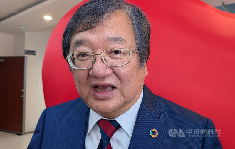 世界衛生大會(WHA)將於19日起在瑞士日內瓦登場,衛福部長邱泰源9日出席活動前接受媒體聯訪表示,受預算影響,世衛團人數比過去少1/3剩20幾人,將於16日晚間出發,以「半抗議、半呼籲」盼爭取台灣完整參與WHA。中央社記者曾以寧攝 114年5月9日