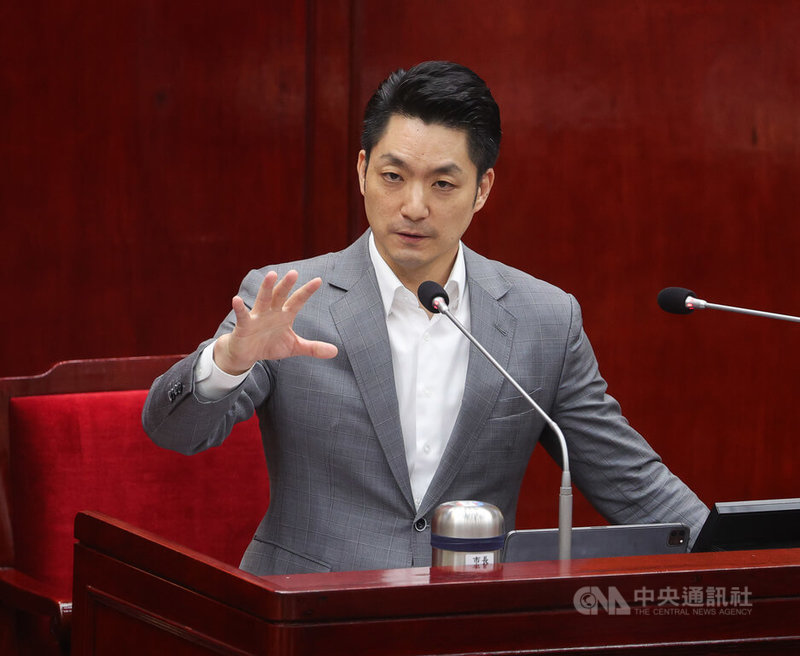 台北市長蔣萬安(圖)9日上午前往台北市議會進行專案報告,回應議員質詢有關世壯運賽事場館情況、旗幟等問題。中央社記者謝佳璋攝 114年5月9日
