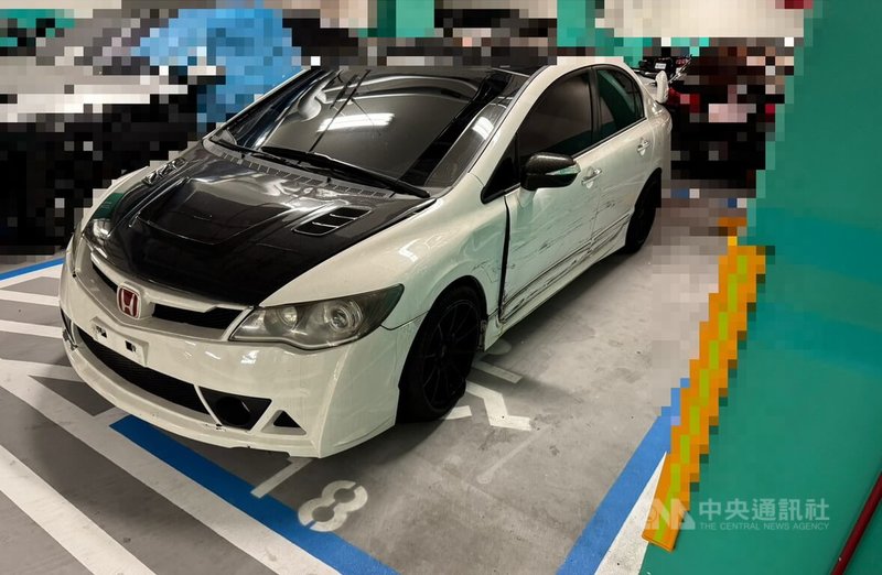 新北市蘆洲區永安南路二段10日凌晨傳出巨大響聲，疑發生槍擊案，警方獲報展開調查，經查疑為兩派人馬糾紛，其中一方在談判過程遭犯嫌以疑似改造槍枝射擊，車輛毀損但無人受傷，目前正在持續釐清案情。（翻攝畫面）中央社記者黃旭昇新北市傳真  114年5月10日