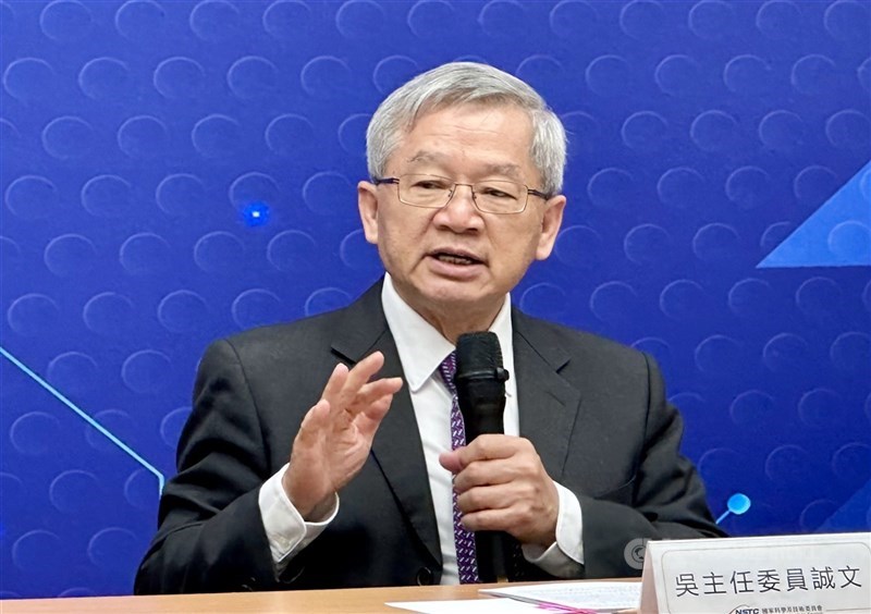圖為行政院政務委員兼國科會主委吳誠文。(中央社檔案照片)
