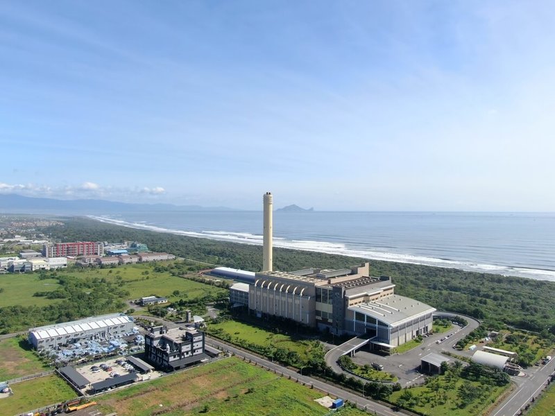 宜蘭縣利澤焚化廠(圖)委外操作契約將於民國115年4月6日屆期,環保局決定採用「ROT原廠升級整備」方案,預估由廠商投資新台幣13億元(含新建室內溫水游泳池),提升利澤廠的營運效能。(宜蘭縣環保局提供)中央社記者王朝鈺傳真 114年5月12日