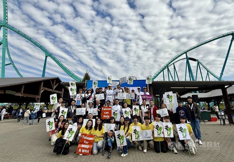 多倫多台灣人社區首度組成”Team Taiwan”加入加拿大Mackenzie醫院在「加拿大奇幻樂園」(Canada Wonderland)舉辦的年度路跑活動。中央社記者胡玉立多倫多攝 114年5月12日