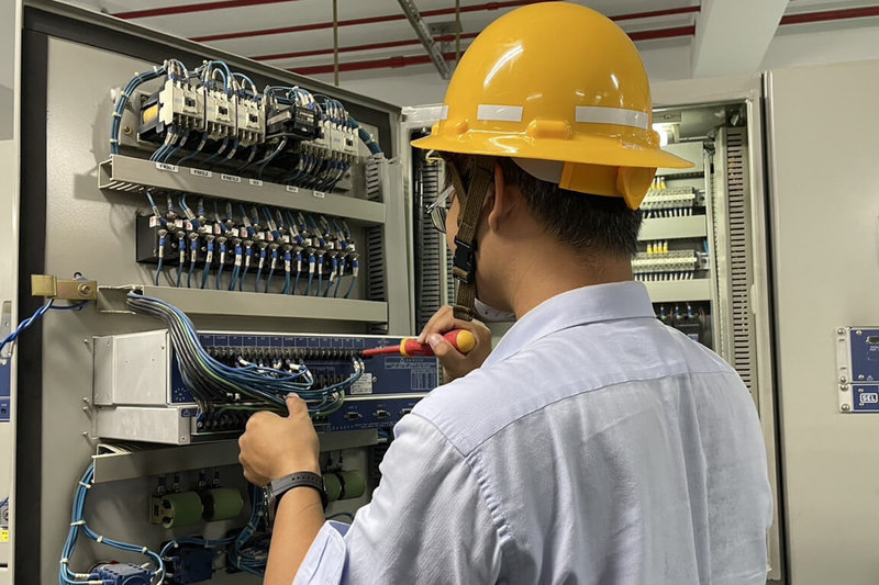 台南市中西區新光三越台南新天地附近12日上午出現停電狀況,台電調查發現為延平配電變電所內部設備故障,影響1萬6903戶短暫停電。(台電提供)中央社記者楊思瑞台南傳真 114年5月12日