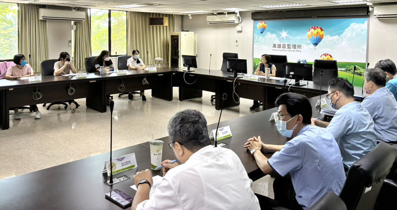 端午連假將至,高雄區監理所日前邀相關單位召開「端午連續假期旅客疏運工作協調會議」,確認交通疏導措施及運具聯防機制。(高雄區監理所提供)中央社記者蔡孟妤傳真 114年5月14日