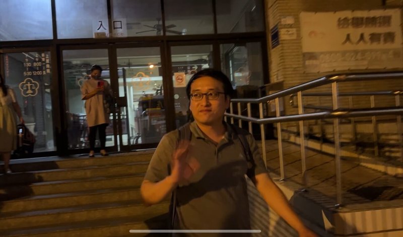 屏檢偵辦伍麗華罷免案第一階段提議人名冊涉死亡連署,被告高姓男子諭知新台幣10萬元交保、限制出境出海。(民眾提供)中央社記者黃郁菁傳真 114年5月15日