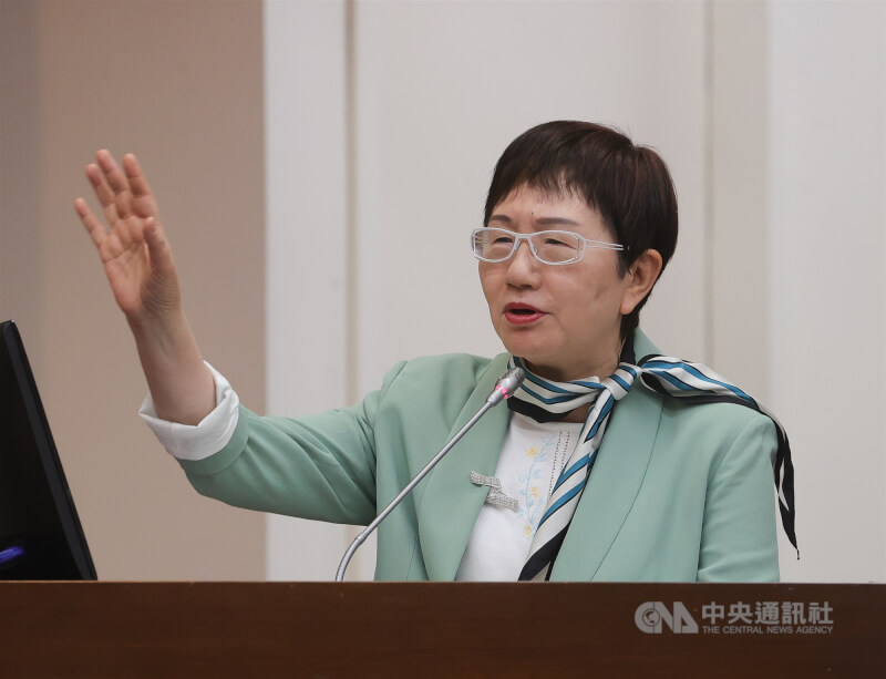 立委關切台灣與菲律賓避免雙重課稅協定進展，財政部長莊翠雲（圖）15日回應，簽署後還要進行後續生效程序，生效之前要低調處理。中央社記者謝佳璋攝  114年5月15日