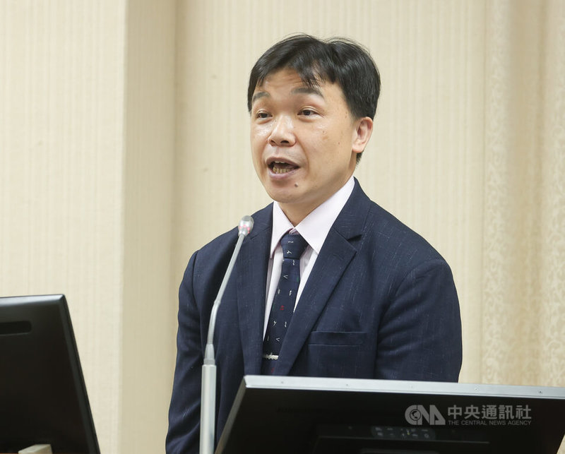 陸委會主委邱垂正指出,對於特定配合中共對台操作的藝人,若調查屬實將會依法開罰。陸委會副主委沈有忠(圖)15日在立法院表示,初步鎖定20餘位藝人,未來會依據客觀事證進行裁量。中央社記者謝佳璋攝 114年5月15日