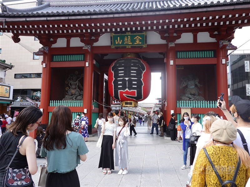 圖為日本東京都台東區的淺草寺。(中央社檔案照片)