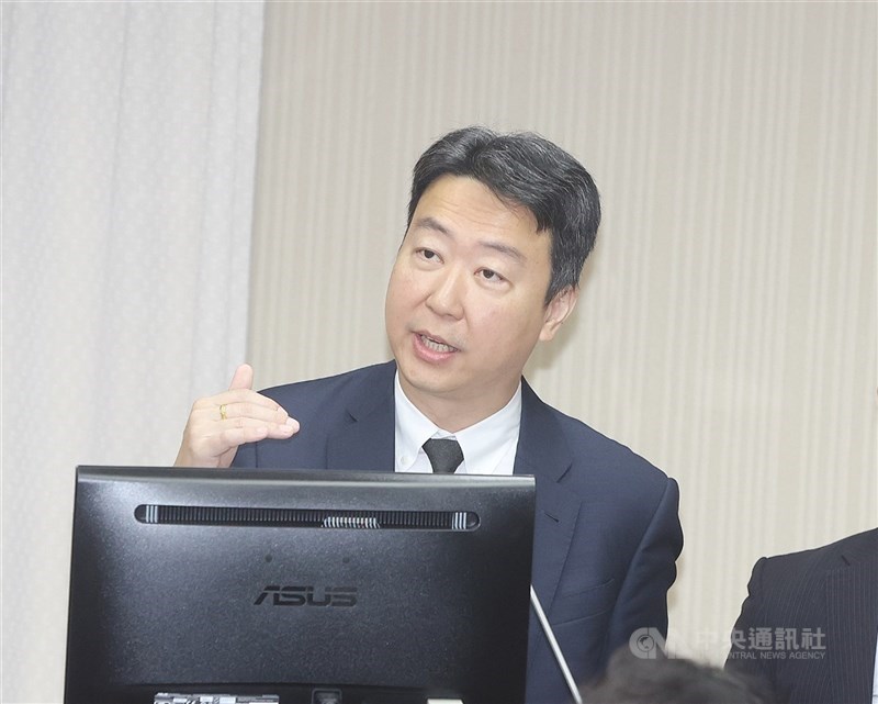 「網路溫度計DailyView」盤點內閣近一年聲量排行榜,交通部長陳世凱奪得網路好感度第1。(中央社檔案照片)
