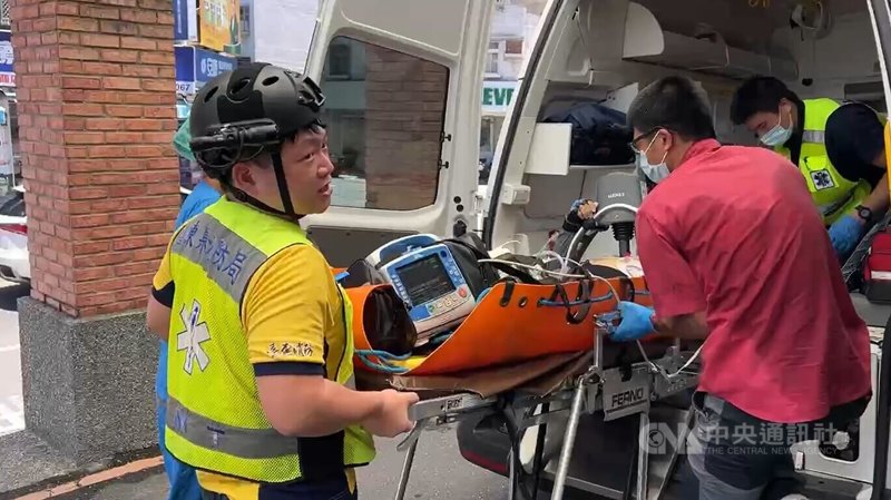 台東縣富岡國小校長張能發17日上午和同事前往都蘭鼻海邊釣魚,不明原因落水,送醫搶救仍不治。中央社記者盧太城台東攝 114年5月17日