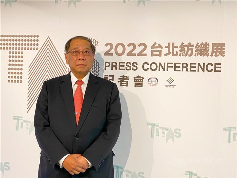 紡拓會秘書長黃偉基認為,川普關稅政策的結果,最後受傷最重的肯定是美國品牌與消費者,將造成美國成衣售價調漲,銷售量下滑。(中央社檔案照片)