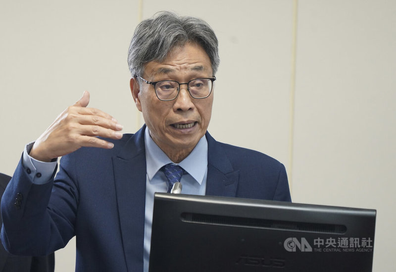 立委關切外傳台美關稅談判,進口稻米全面開放。農業部長陳駿季(圖)19日在立法院表示,不會發生進口稻米關稅降至零。中央社記者徐肇昌攝 114年5月19日