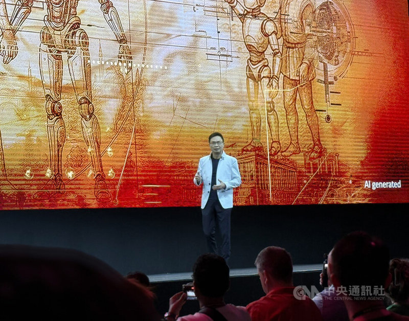 外貿協會董事長黃志芳表示,COMPUTEX 2025將聚焦AI與機器人、次世代科技與未來移動等3個關鍵領域,台灣則憑藉半導體實力與創新能量,扮演推動AI革新的關鍵角色。中央社記者曾智怡攝 114年5月19日
