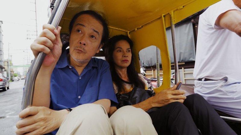 電影「孤獨大叔出走中」(Diamonds in the Sand)由日本演員中川雅也(左)擔綱主演,與菲律賓金獎影后瑪莉亞.伊沙貝爾.羅培茲(Maria Isabel Lopez)(右)共演跨文化療癒旅程。(台北電影節提供)中央社記者葉冠吟傳真 114年5月20日