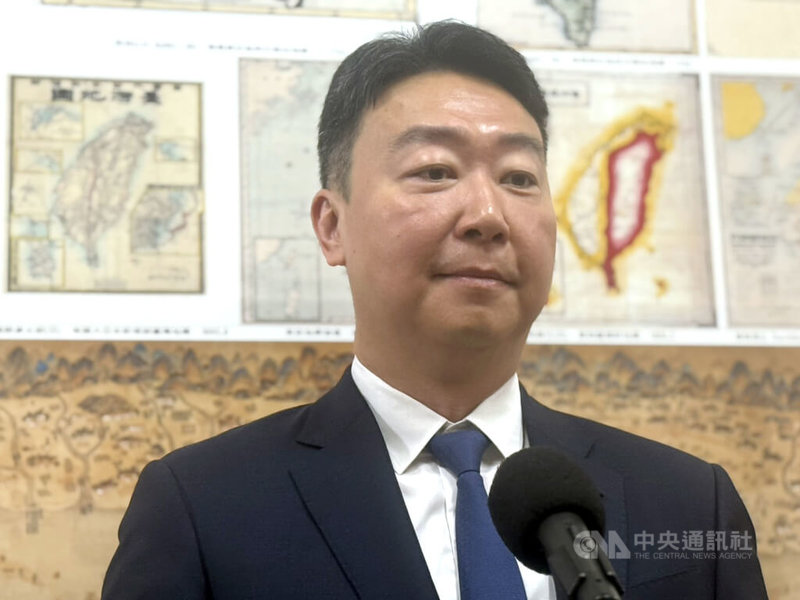 交通部長陳世凱21日在立法院受訪時說,會跟地方政府溝通加速通學步道建置,統一最低速限等。中央社記者余曉涵攝 114年5月21日