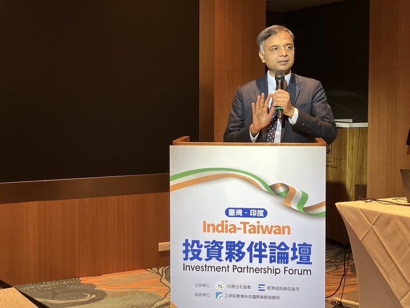 印度台北協會與經濟部、工研院21日舉辦「台灣-印度投資策略夥伴論壇」,印度台北協會會長葉達夫(Manharsinh Laxmanbhai Yadav)發表專題演講。(印度台北協會提供)中央社記者楊堯茹傳真 114年5月22日