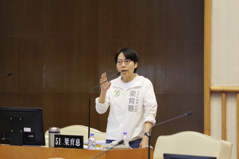 民進黨屏東縣議員梁育慈(圖)22日表示,收到57名發展遲緩兒童家長連署陳情,盼兒少早療補助適用年齡放寬至18歲,讓慢飛天使能獲得持續且完整的療育支持。(梁育慈服務處提供)中央社記者李卉婷傳真 114年5月22日