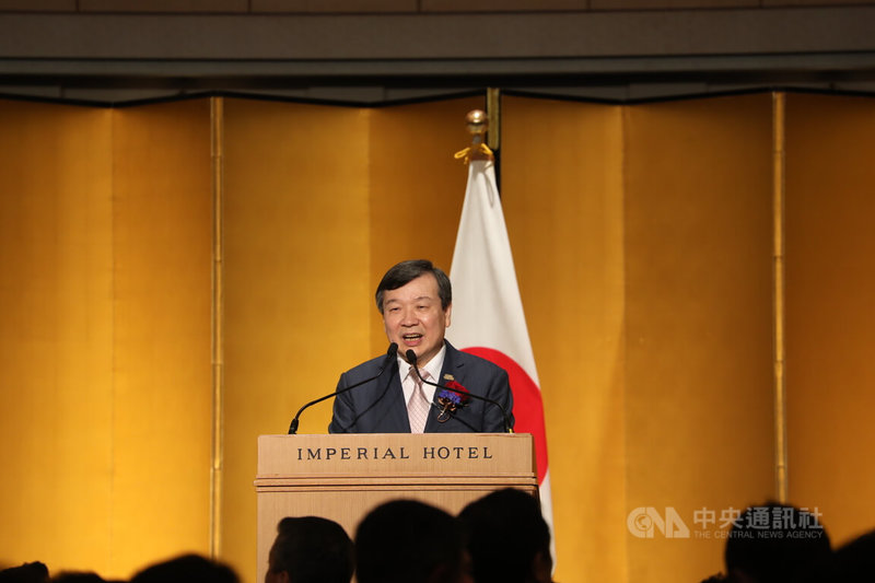 駐日代表處與巴拉圭駐日本大使館22日晚間在東京舉辦慶祝台巴日友好酒會,駐日代表李逸洋表示,這是台灣第一次在東京與友邦巴拉圭,連同在地國日本一起舉辦三國友好晚會,「是歷史性,曾來沒有過的」。中央社記者楊明珠東京攝 114年5月22日