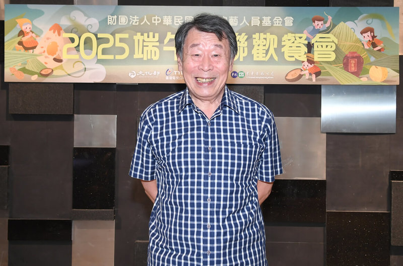 演員陸一龍23日出席演藝人員端午節餐會,並分享對藝人黃子佼涉購買持有兒少性影像案官司纏身的想法。(華視提供)中央社記者王心妤傳真 114年5月23日