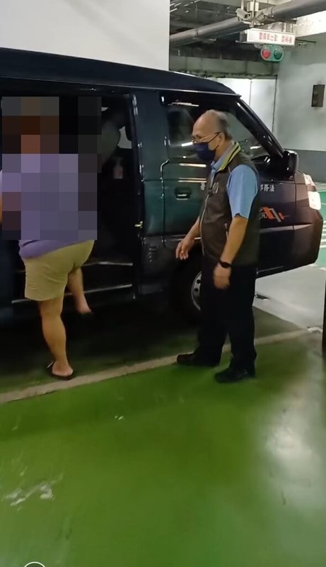 台南市48歲林姓女子以屠宰及販售牛肉為業,拒繳新台幣360萬元稅款,行政執行署台南分署22日拘提、聲請管收獲准。(行政執行署台南分署提供)中央社記者張榮祥台南傳真 114年5月23日