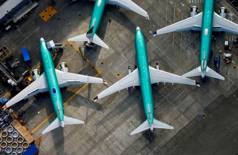 圖為華盛頓州倫頓波音工廠停機坪上的波音737 MAX飛機。(路透社)