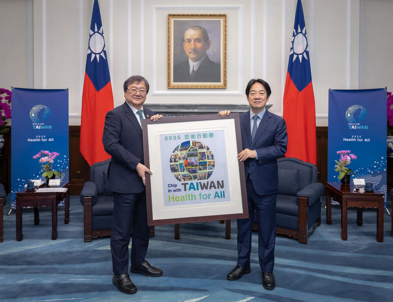 總統賴清德24日上午在總統府接見「世衛行動團」,肯定行動團在第一線為台灣爭取醫療人權,也感謝國際社會直接或間接對台灣的支持。(總統府提供)中央社記者溫貴香傳真 114年5月24日