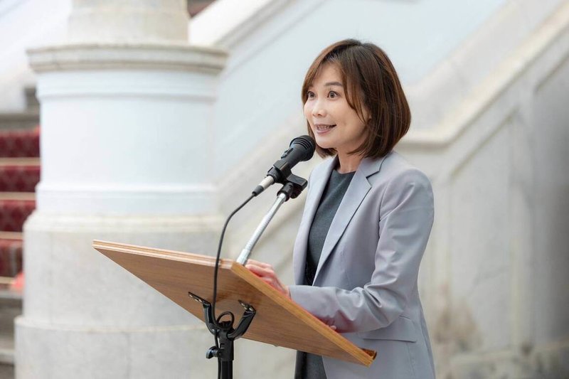 總統府發言人郭雅慧25日分析總統就職週年,府院媒體專訪的鋪排節奏分工。(郭雅慧提供)中央社記者葉素萍傳真 114年5月25日