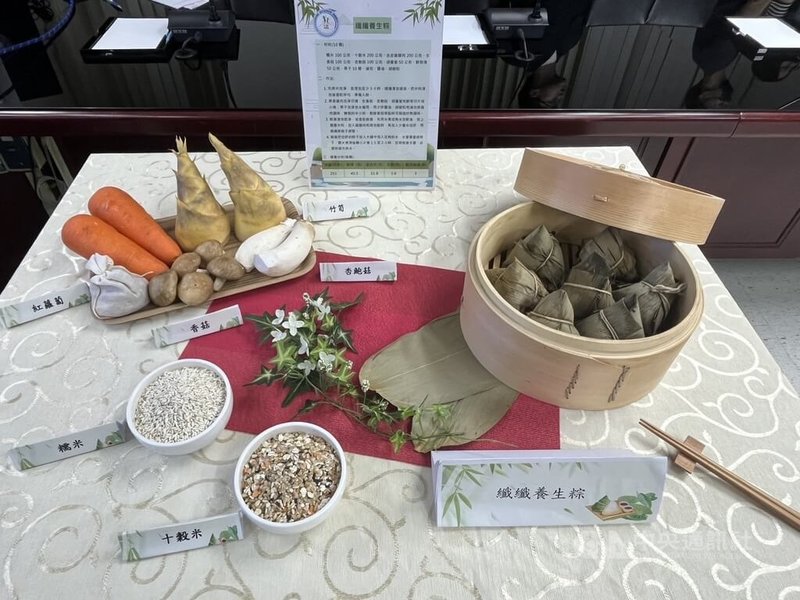 端午節將至,為確保市民食安,台北市衛生局抽驗粽子、餡料等86件產品微生物等項目皆合格。中央社記者楊淑閔攝 114年5月26日