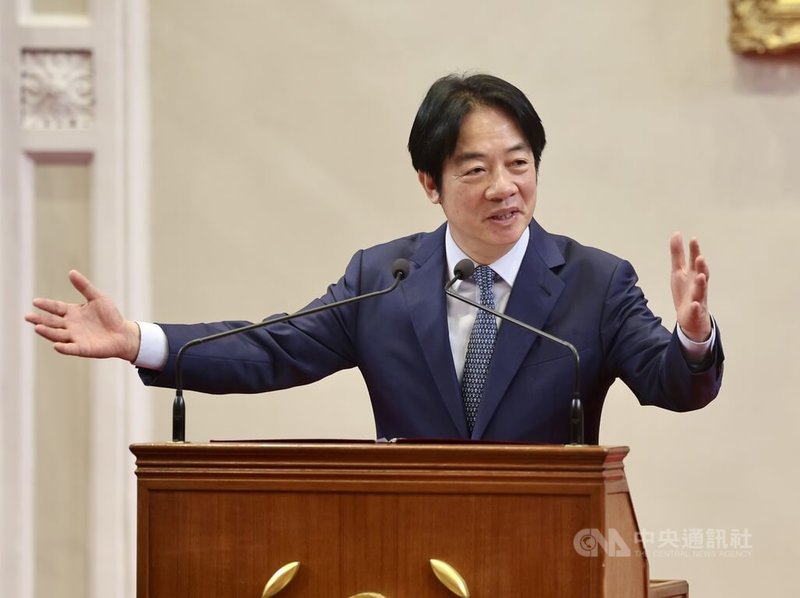 總統賴清德（圖）26日在總統府接見社團法人台南市醫師公會、台南市27大醫事團體暨六師公會重要幹部，賴總統致詞說，他擔任總統使命，一如棄醫從政的精神，一路走來沒有改變。中央社記者張皓安攝  114年5月26日