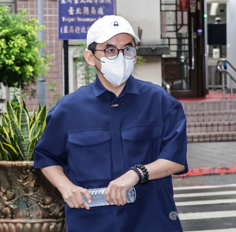 藝人黃子佼涉嫌自「創意私房」網路論壇購買兒童及少年性影像而持有，經查性影像的兒少人數為35人。（中央社檔案照片）