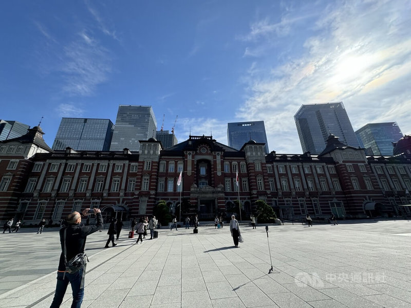 旅遊業者公布最新住宿搜尋數據,端午連假期間台灣旅客海外搜尋量增加6%,其中最熱門旅遊目的地仍為日本東京。圖為東京車站。中央社記者余曉涵攝 114年5月27日