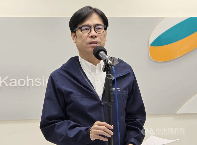 高雄市長陳其邁27日接受媒體聯訪表示,台電備載機組有發電限制,會要求台電嚴格遵守。中央社記者蔡孟妤攝 114年5月27日