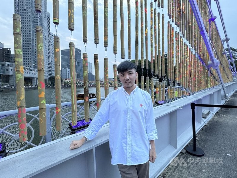 新加坡「照亮新加坡(i Light Singapore)」燈光節即將登場,新加坡市區重建局高級經理邱奕凱表示,展出作品特色多,期待吸引更多民眾前來觀賞。中央社記者吳昇鴻新加坡攝 114年5月27日