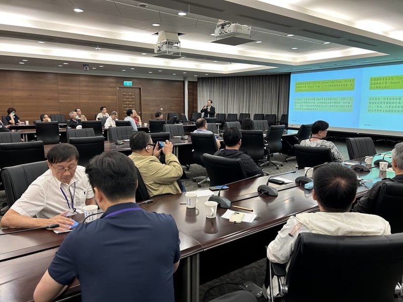 海峽交流基金會(海基會)29日舉辦「2025大陸台商端節活動」,針對台商關心的國際經貿變化安排專題簡報,協助台商掌握全球供應鏈重組下的應變之道。(海基會提供)中央社記者謝怡璇傳真 114年5月29日