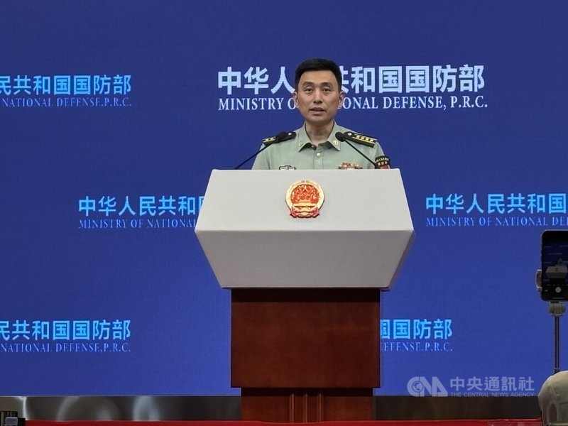 中國國防部發言人張曉剛29日在例行記者會上回應媒體提問。中央社記者呂佳蓉北京攝 114年5月29日