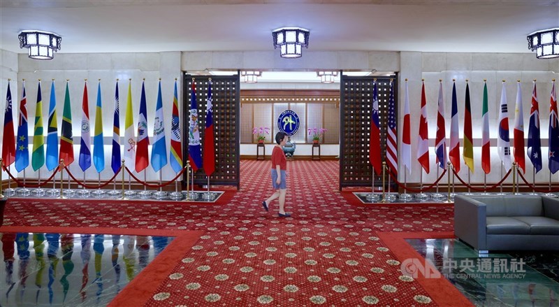 圖為外交部大門入口。(中央社檔案照片)