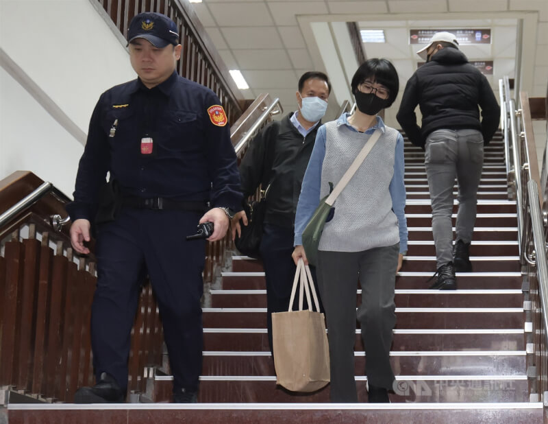 前北市都市計畫委員會執行秘書邵琇珮(前右)。(中央社檔案照片)