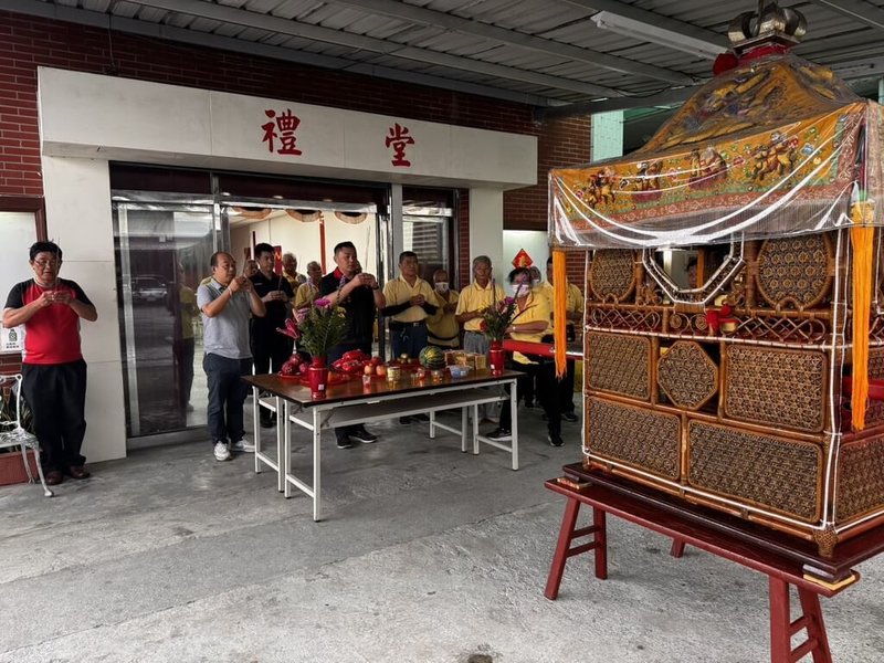 花蓮縣吉安警分局4年來歷任5任分局長,其中3任降調,最近傳出警局找來乩童作法惹議。警局30日對此回應,僅是祈福儀式,相關花費符合規範。(民眾提供)中央社記者張祈傳真 114年5月30日