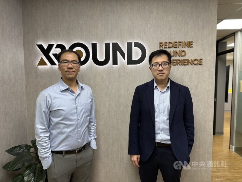英霸聲學執行長李鵬(右)與營運長簡伯翰(左)是認識30年的老同學,兩人攜手創業前,都是服務於大企業的工程師。中央社記者李宗憲攝 114年5月30日