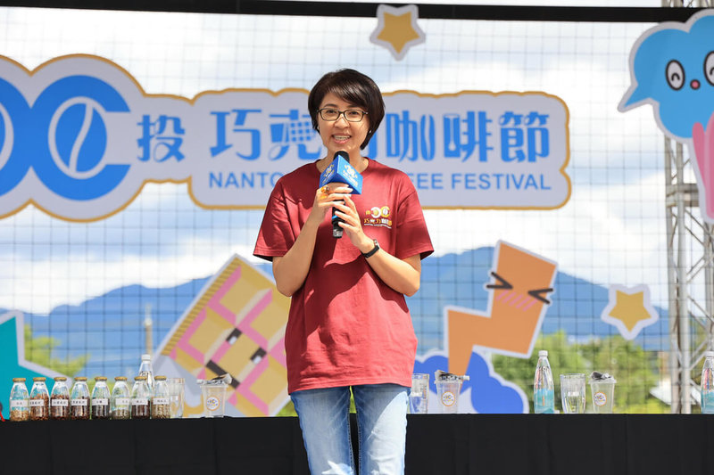 行政院刪減地方一般性補助款,南投縣長許淑華(圖)30日受訪表示,這會影響各種面向,縣府將提訴願,盼政院考量地方在許多計畫都已編列預算,且準備執行,期許補助款能如期撥給地方,讓施政能順利進行。(南投縣政府提供)中央社記者鄭維真傳真 114年5月30日
