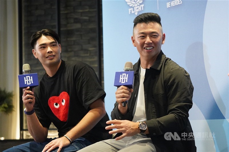 美職匹茲堡海盜隊投手陳柏毓（左）2日在2A先發登板無關勝敗，鄭宗哲（右）3A出賽敲出本季首支三壘打。（中央社檔案照片）